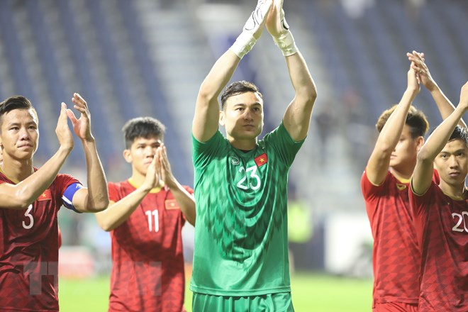 Văn Lâm lọt top 5 thủ môn cứu thua nhiều nhất tại Asian Cup 2019