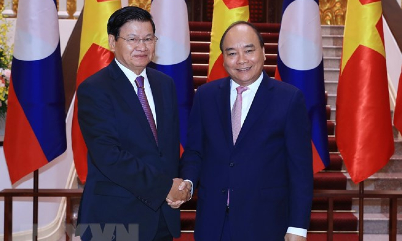 Thủ tướng Lào đến Việt Nam đồng chủ trì Kỳ họp Ủy ban Liên Chính phủ