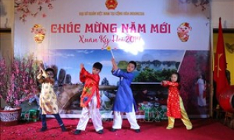 Xuân quê hương đến với cộng đồng người Việt khắp nơi
