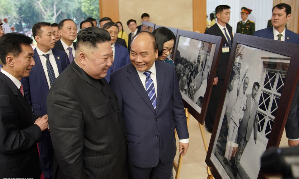 Thủ tướng Chính phủ Nguyễn Xuân Phúc tiếp Chủ tịch Kim Jong Un