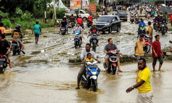 Indonesia: Lũ quét khiến ít nhất 80 người thiệt mạng