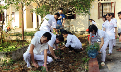 Trung tâm Y tế Văn Quan: Xây dựng bệnh viện xanh - sạch - đẹp