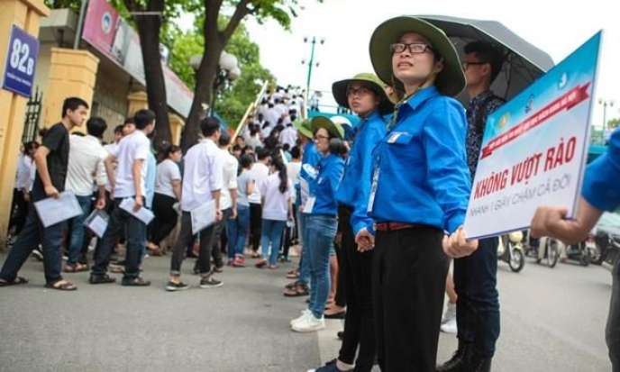 Không để thí sinh đến các điểm thi muộn do ùn tắc giao thông