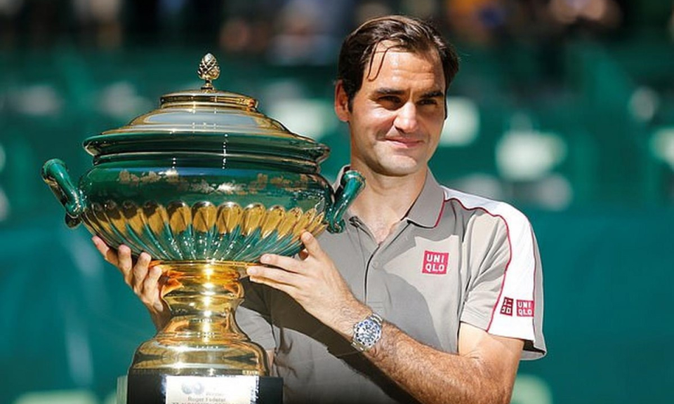 Roger Federer hoàn tất cú 'decima' đầu tiên trong sự nghiệp