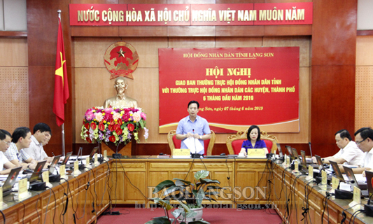 Giao ban Thường trực HĐND tỉnh với HĐND các huyện, thành phố