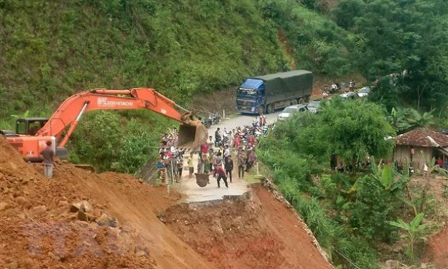 Lai Châu tích cực tìm nạn nhân mất tích, 5 bản vẫn bị cô lập do mưa lũ