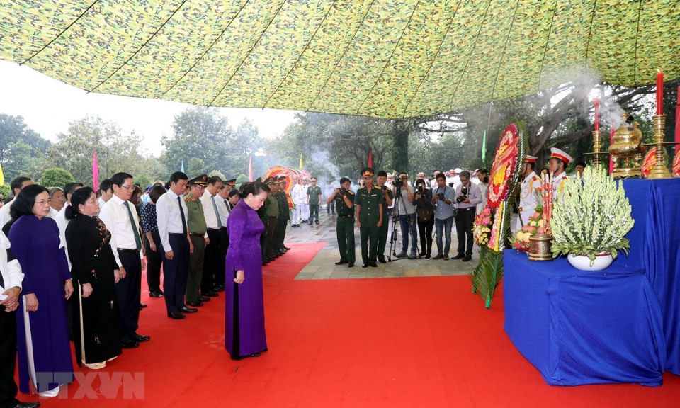 Chủ tịch Quốc hội dự Lễ an táng hài cốt liệt sỹ tại Tây Ninh