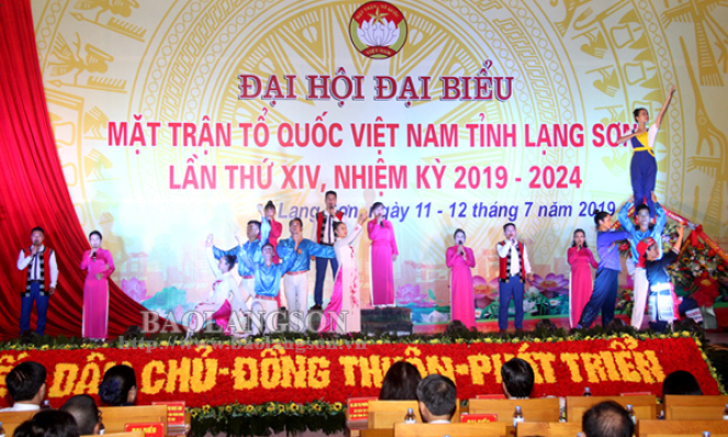 Chương trình nghệ thuật chào mừng Đại hội đại biểu Mặt trận Tổ quốc tỉnh lần thứ XIV