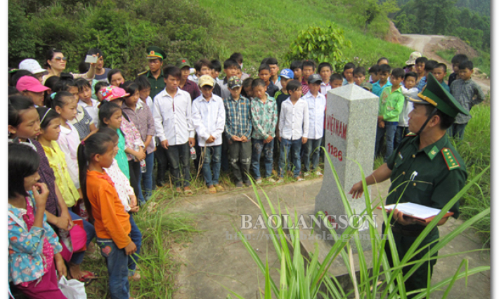 Vận động nhân dân bảo vệ chủ quyền an ninh biên giới