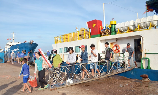 Phú Quý, đảo xa gần lại