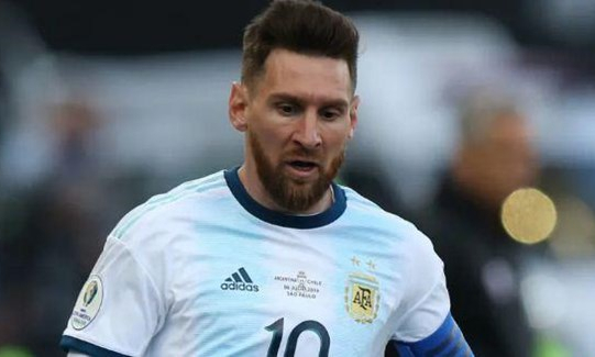 Messi bị cấm thi đấu và phạt tiền vì nói xấu Liên đoàn Bóng đá Nam Mỹ