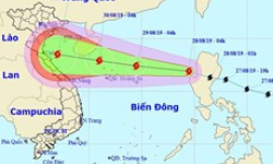 Trưa 30/8, bão số 4 đi vào đất liền từ Thanh Hóa đến Quảng Bình