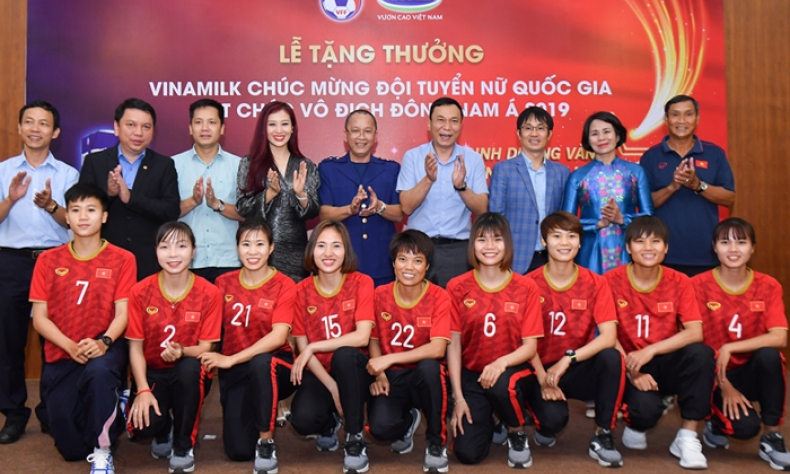 Vinamilk trao thưởng Đội tuyển nữ quốc gia đoạt chức vô địch Đông Nam Á 2019