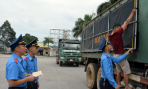 Siết chặt kiểm soát phương tiện chở hàng cơi nới thành, thùng