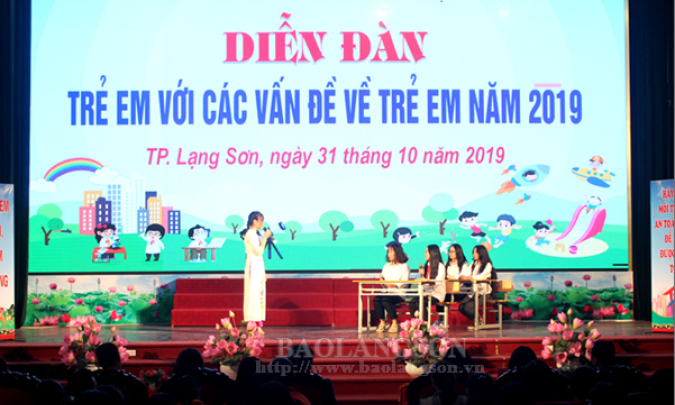 Hơn 300 học sinh tham dự diễn đàn về trẻ em