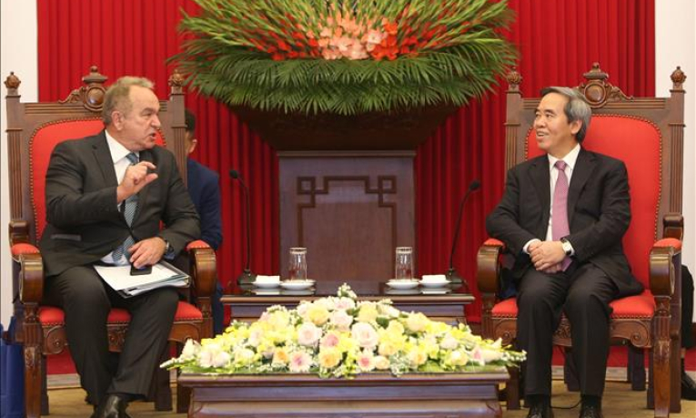 Trưởng Ban Kinh tế Trung ương tiếp Đoàn doanh nghiệp Hoa Kỳ