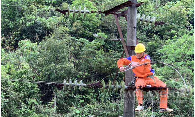 Điện lực Văn Lãng: Chú trọng thực hiện tiêu chí điện