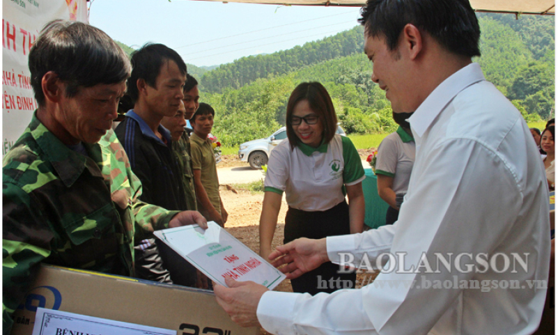 Lan toả phong trào hát then trong trường học