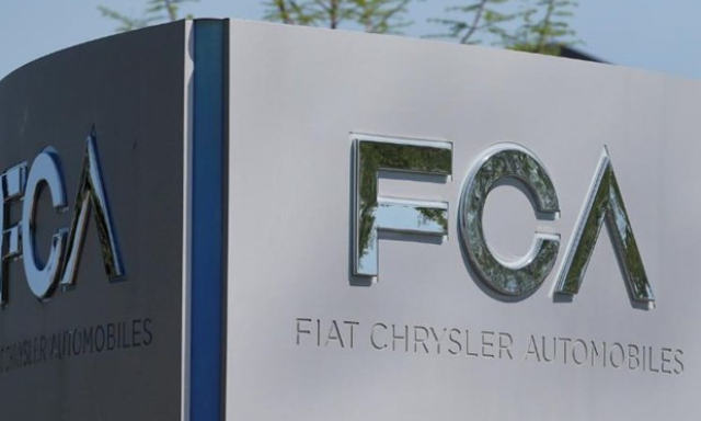 Fiat Chrysler thu hồi gần 700.000 xe SUV để sửa chữa lỗi kết nối điện