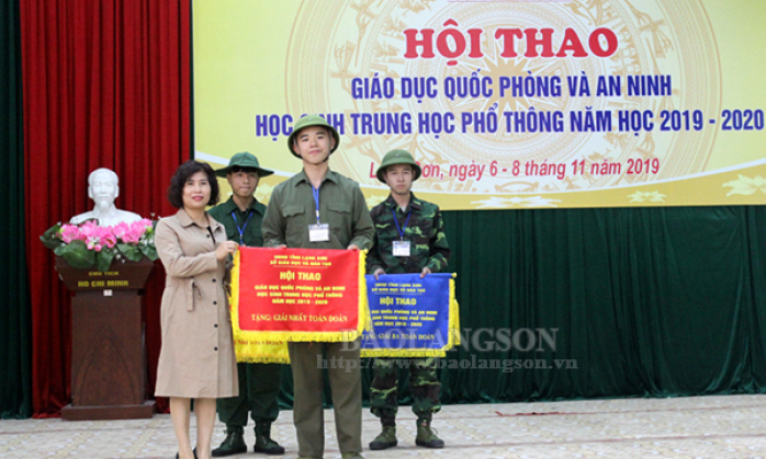 Tổng kết hội thao quốc phòng an ninh khối THPT năm học 2019 – 2020