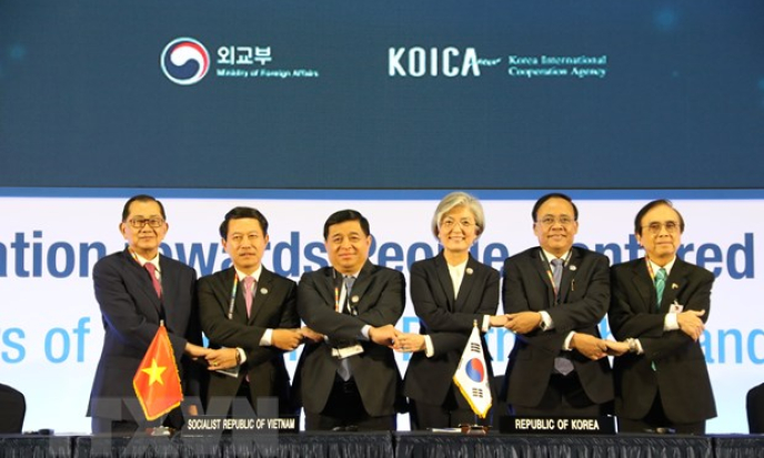 Ký biên bản ghi nhớ về hợp tác phát triển Hàn Quốc-ASEAN