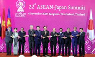 Nhật Bản ủng hộ lập trường của ASEAN về Biển Đông