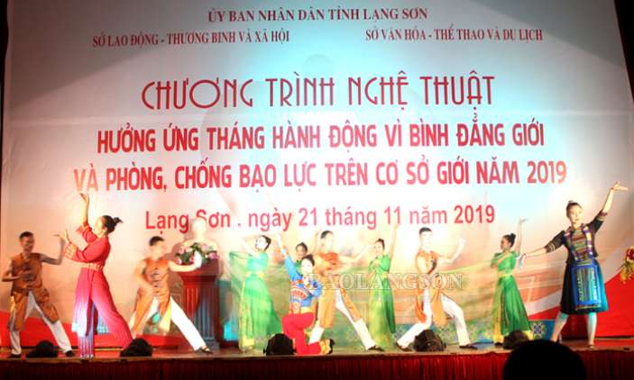 Chương trình nghệ thuật hưởng ứng tháng hành động vì bình đẳng giới