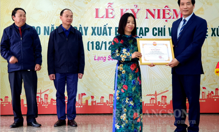 Lãnh đạo UBND tỉnh dự lễ kỷ niệm 30 năm ngày xuất bản Tạp chí Văn nghệ Xứ Lạng