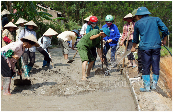 Thực hiện tiêu chí giao thông: Sức dân ở Lộc Bình