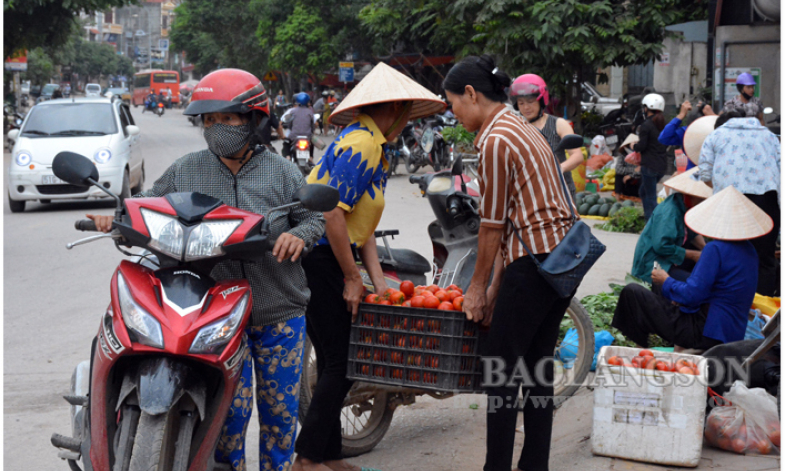 Lộc Bình: Nan giải xử lý vi phạm hành lang an toàn giao thông