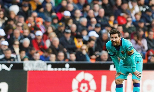 Thua Valencia, Barcelona có nguy cơ mất ngôi đầu vào tay Real Madrid