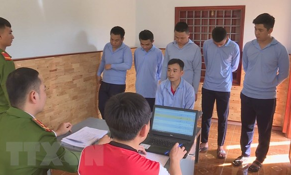 Đắk Lắk: Tạm giữ 6 đối tượng cá độ bóng đá qua mạng Internet