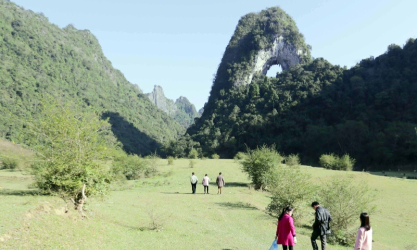 Du Xuân non nước Cao Bằng