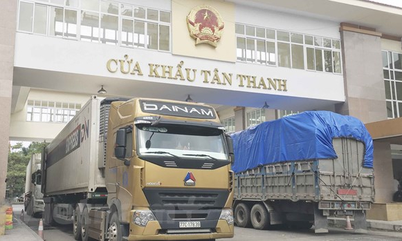 Xuất khẩu của doanh nghiệp nội và FDI đều giảm mạnh trong tháng Một