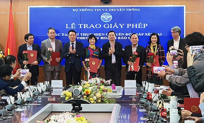 Trao giấy phép cho 18 tạp chí chuyển đổi theo quy hoạch báo chí