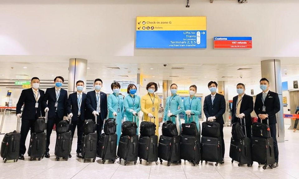 Hàng trăm tiếp viên Vietnam Airlines xin không nhận lương