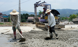 Chi Lăng: Đẩy nhanh thi công các công trình xây dựng