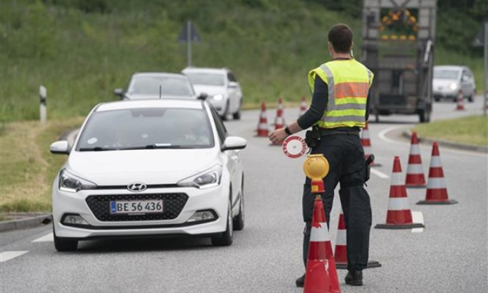 EU áp đặt trở lại cảnh báo đi lại đối với Serbia và Montenegro