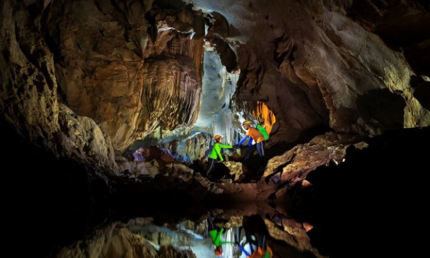 Khám phá hang Chà Lòi, Quảng Bình