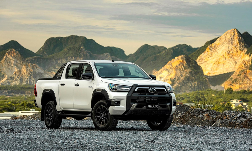 Toyota Hilux bản mới về Việt Nam, đe dọa 'vua phân khúc' Ford Ranger