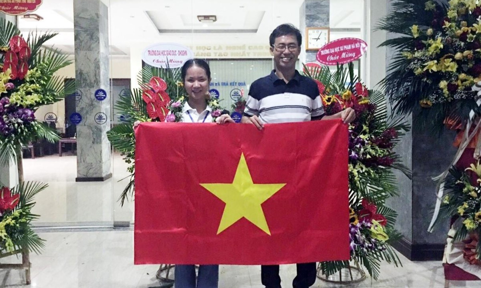 Nữ sinh đầu tiên mang giải vàng Olympic Hóa học quốc tế về thành Nam