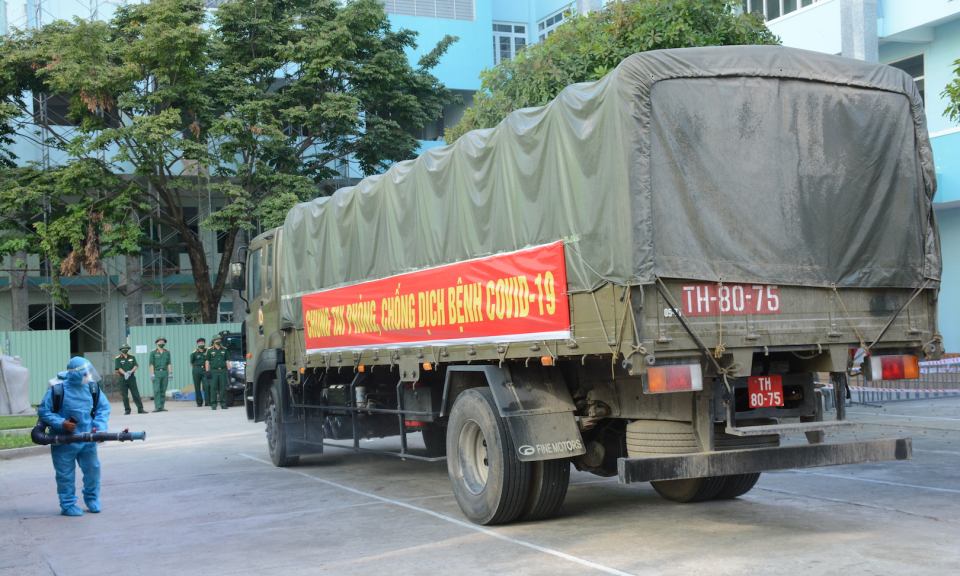 Bàn giao 50 tấn vật chất phòng, chống dịch cho Bộ Y tế