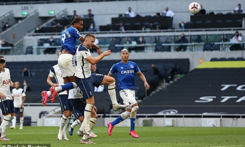 Tottenham thua Everton 0-1 trên sân nhà