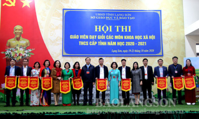 102 giáo viên tham dự hội thi giáo viên dạy giỏi cấp tỉnh