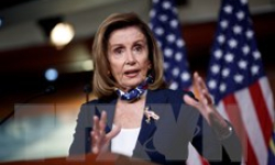 Chủ tịch Hạ viện Pelosi ủng hộ viện trợ mới cho các hãng hàng không Mỹ