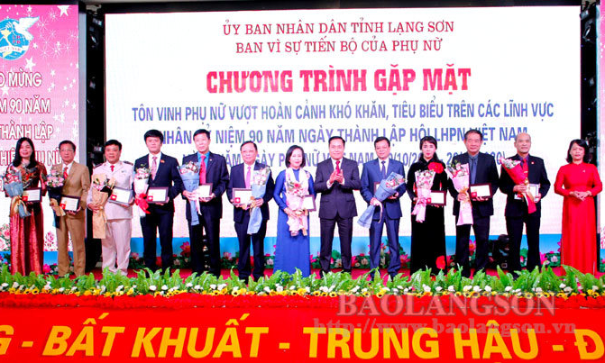 Tôn vinh 90 phụ nữ vượt khó, tiêu biểu trên các lĩnh vực