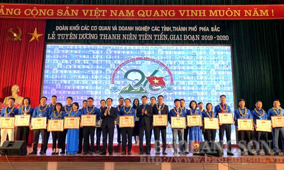 Tuyên dương 52 thanh niên tiên tiến các tỉnh, thành phố phía Bắc