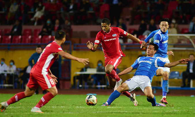 Thắng Than Quảng Ninh 1-0, Viettel tràn đầy hy vọng vô địch