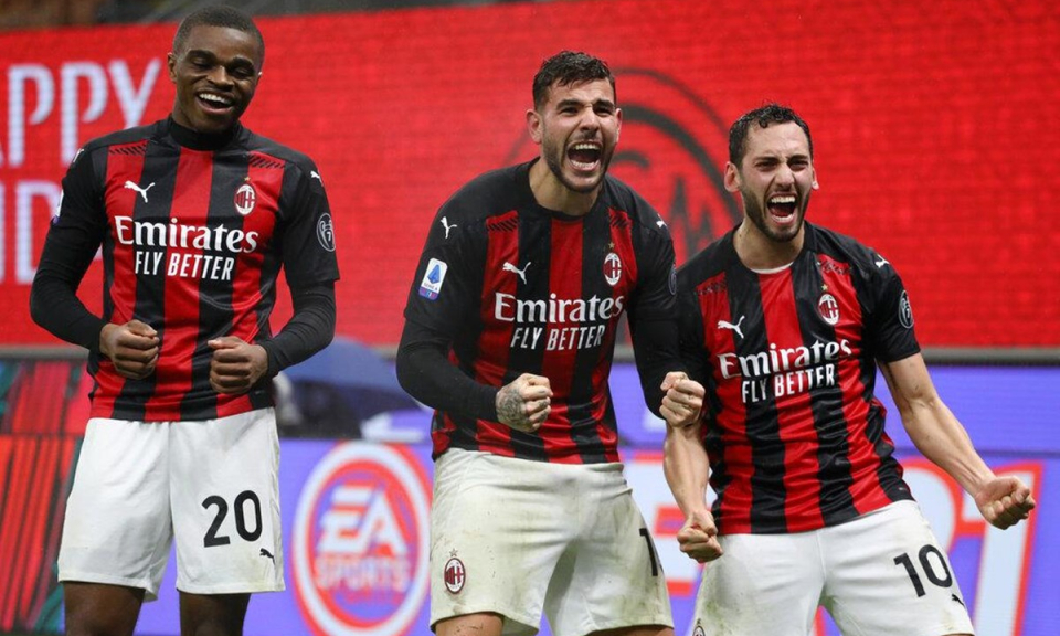 Thắng kịch tính Lazio, AC Milan kết thúc năm 2020 ở ngôi đầu Serie A