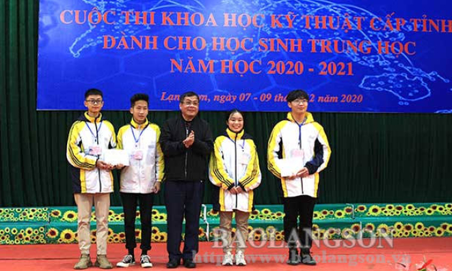 90 sản phẩm đạt giải tại cuộc thi khoa học kỹ thuật dành cho học sinh trung học